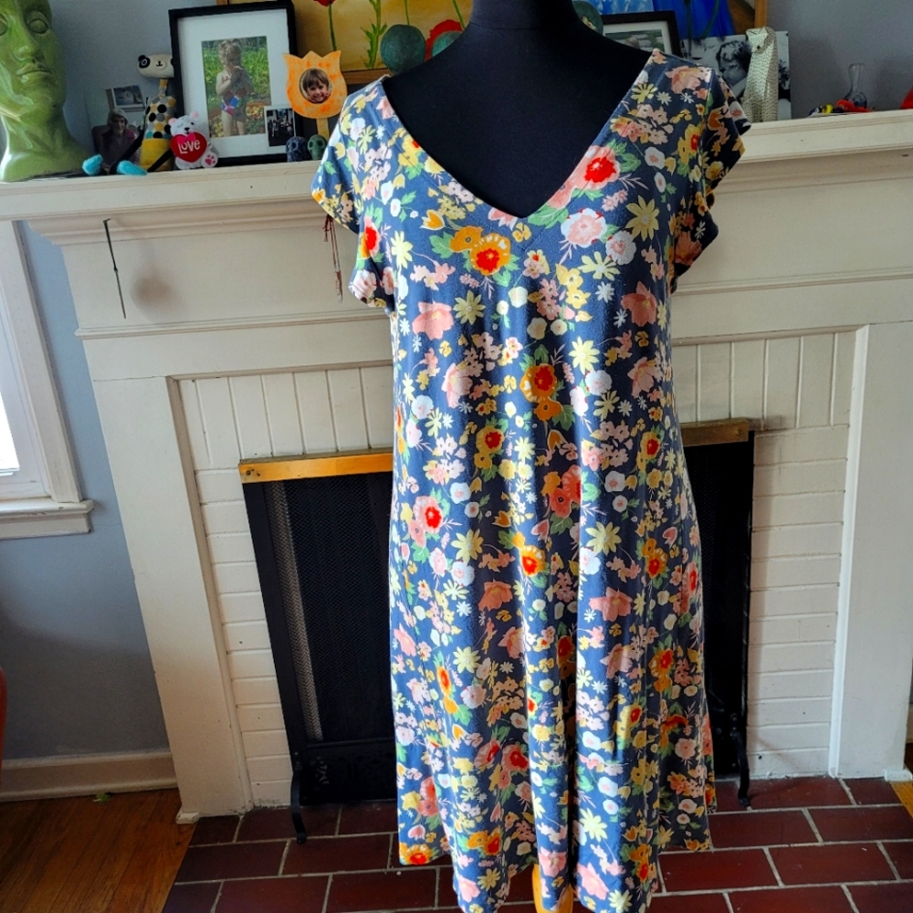 ANN TAYLOR LOFT FLORAL DRESS
